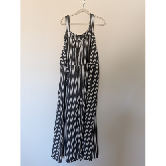 BloomChic Pants - Bloomchic Womens 22-24 Black White Striped Oversized Jumpsuit w/ Pockets